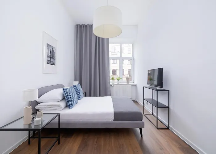 2-Bedroom With Balcony - Długa 65 Street