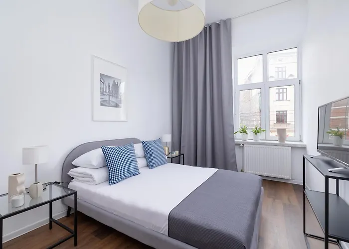 2-Bedroom With Balcony - Długa 65 Street